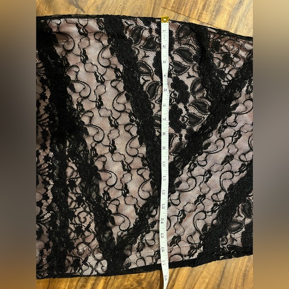 Bodycon lace dress. Suzy shier - Picture 4 of 7